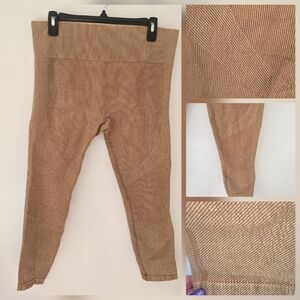 New no tags Joy Lab XL womens tan textured printed athletic stretchy leggings